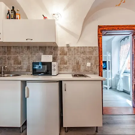 Way To The Castle Apartma *